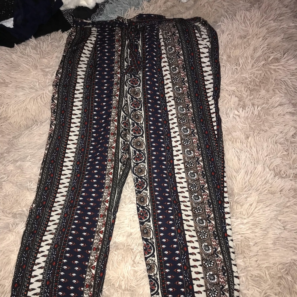NWT Paisley Pants Sz L